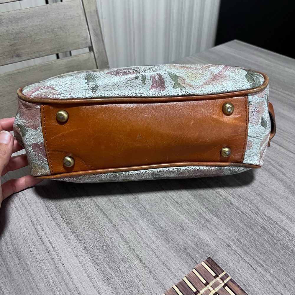 EUC Patricia Nash Crackled Rose Garden Gracchi Satchel & Matching Aprilia Wallet - Picture 8 of 11